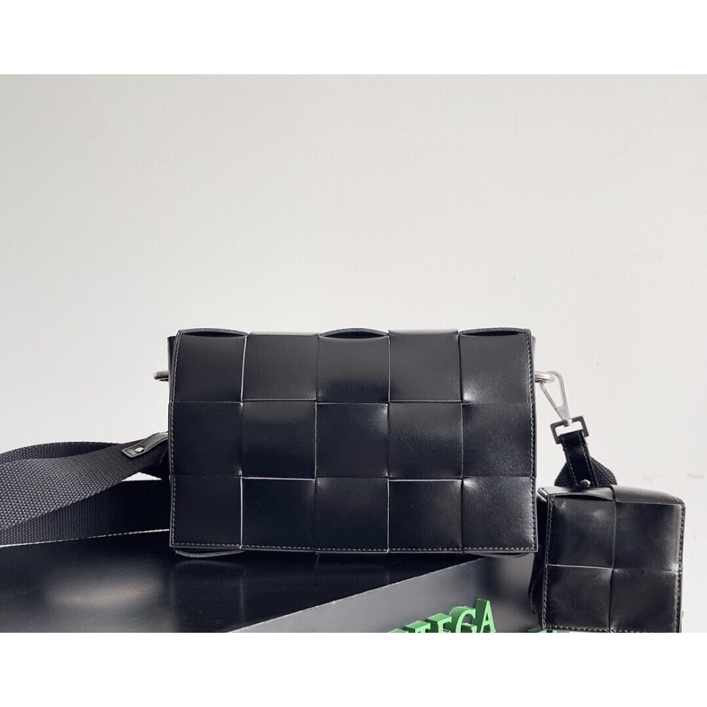 Bvmanbag-010 BV メンズバッグ サイズ  :   26x16x6.5cm