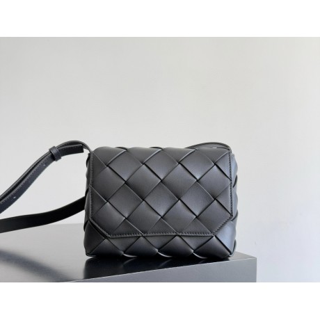 Bvmanbag-081 BV メンズバッグ サイズ  :   22.5x16.5x5.5cm