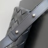 Bvmanbag-081 BV メンズバッグ サイズ  :   22.5x16.5x5.5cm