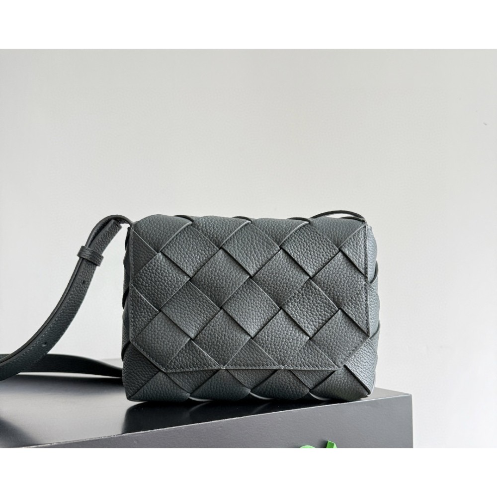Bvmanbag-082 BV メンズバッグ サイズ  :   22.5x16.5x5.5cm