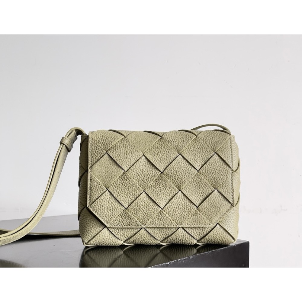 Bvmanbag-085 BV メンズバッグ サイズ  :   22.5x16.5x5.5cm