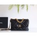 【新登場】CHANEL 19Bag ミッドサイズハンドバッグ アップグレードバージョン ブラックゴールドクラス - 三色金色チェーンで輝くエレガンス