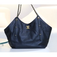 2025NEW-002 CHANEL 25s春夏ランウェイ トートバッグ:レトロゴールドと大格子で輝くラグジュアリー 31×26×11 cm