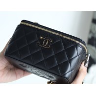 2025NEW-033 シャネル 24A エナメルクラスプ リップスティックポーチ / WOC:ブラック&ホワイトの隠れた 16×10cm