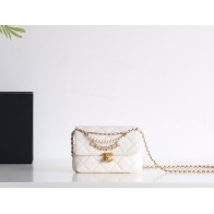 2025NEW-036 シャネル 24A パールアルファベットチェーン CF フラップバッグ:拡幅設計の精緻な可愛らしさと荘重な雰囲気 19x13.5x8cm