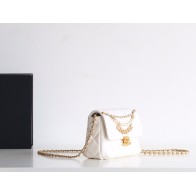 2025NEW-036 シャネル 24A パールアルファベットチェーン CF フラップバッグ:拡幅設計の精緻な可愛らしさと荘重な雰囲気 19x13.5x8cm