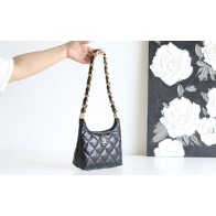 2025NEW-040 シャネル 24A 太チェーンホボアームバッグ:オイルラックス小羊革のノン chalant な美 22.5x19.5x8.5cm