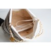 Chanel 24s カスタムカラー 22Bag ホワイト / ブラック - クラシック × トレンドのバイカラーバッグ 35×37×7 cm