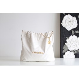 【No°22 香水 100 周年記念】Chanel 22 バッグ ゴミ袋デザイン - モンテベロ油蝋牛革 × 圧倒的バランス感 39×42×8cm