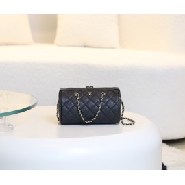Chanel 25P Mini ボウリングバッグ｜クラシックと革新の融合、丸型デザインと 18K 薄金で魅せるファッションアイテム​ 11.7×18.7×11 cm