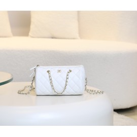 Chanel 25P Mini ボウリングバッグ｜クラシック必殺技！丸バケツ型と 18K 薄金で魅せるファッション実用両立の逸品​ 11.7×18.7×11 cm