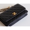 Chanel 24s 最も輝くダブルパール WOC｜幸運のパールと小羊革で彩る、クラシックを超えたおしゃれな日常​ 16.7×10.7×3.7cm