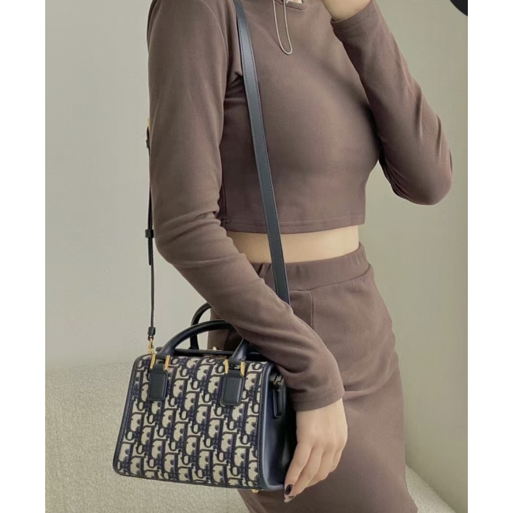 Dior バッグ ディオールバッグ Diorbag-204 サイズ  :   19 x 15 x 15cm
