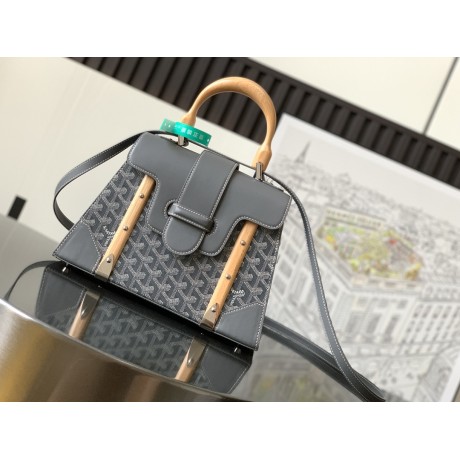 goyard-061 サイズ:  15 cm x 7.5 cm x 20 cm