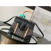 goyard-072 サイズ:  15 cm x 7.5 cm x 20 cm