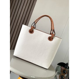 loewe-001 サイズ:  29CM X 25CM X 14CM