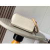loewe-030 サイズ:  18 X 12.5 X 8CM