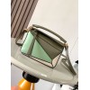 loewe-034 サイズ:  18 X 12.5 X 8CM