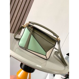 loewe-034 サイズ:  18 X 12.5 X 8CM