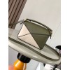 loewe-034 サイズ:  18 X 12.5 X 8CM