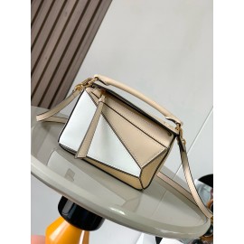 loewe-035 サイズ:  18 X 12.5 X 8CM