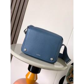 loewe-042 サイズ:  23cm X 9cm X 18cm