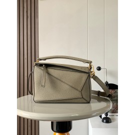 loewe-060 サイズ:  24CM X 16CM X 10CM