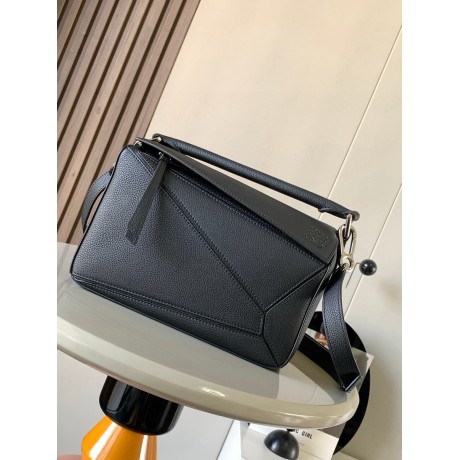 loewe-066 サイズ:  24CM X 16CM X 10CM