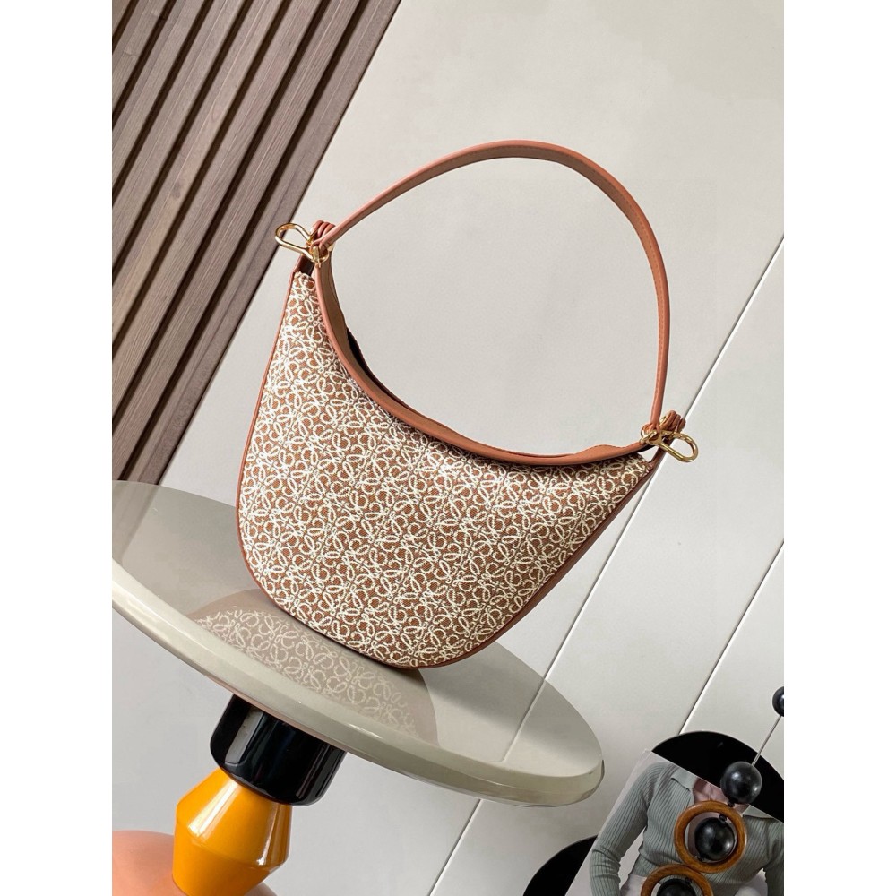 loewe-079 サイズ:  34cm X 9cm X 30cm