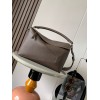 loewe-084 サイズ:  33cm X 14.7cm X 21.5cm