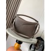 loewe-084 サイズ:  33cm X 14.7cm X 21.5cm
