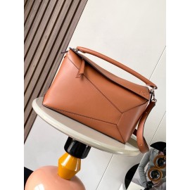 loewe-085 サイズ:  33cm X 14.7cm X 21.5cm