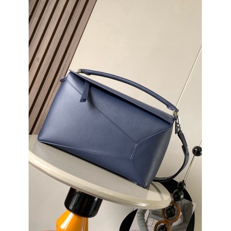 loewe-086 サイズ:  33cm X 14.7cm X 21.5cm