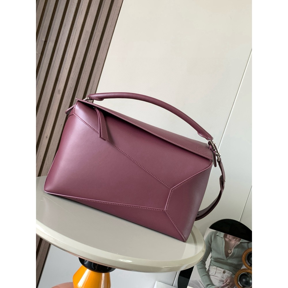 loewe-087 サイズ:  33cm X 14.7cm X 21.5cm