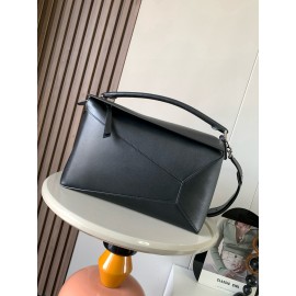 loewe-089 サイズ:  33cm X 14.7cm X 21.5cm