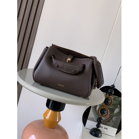 loewe-091 サイズ:  23.5CM X 19CM X 10CM