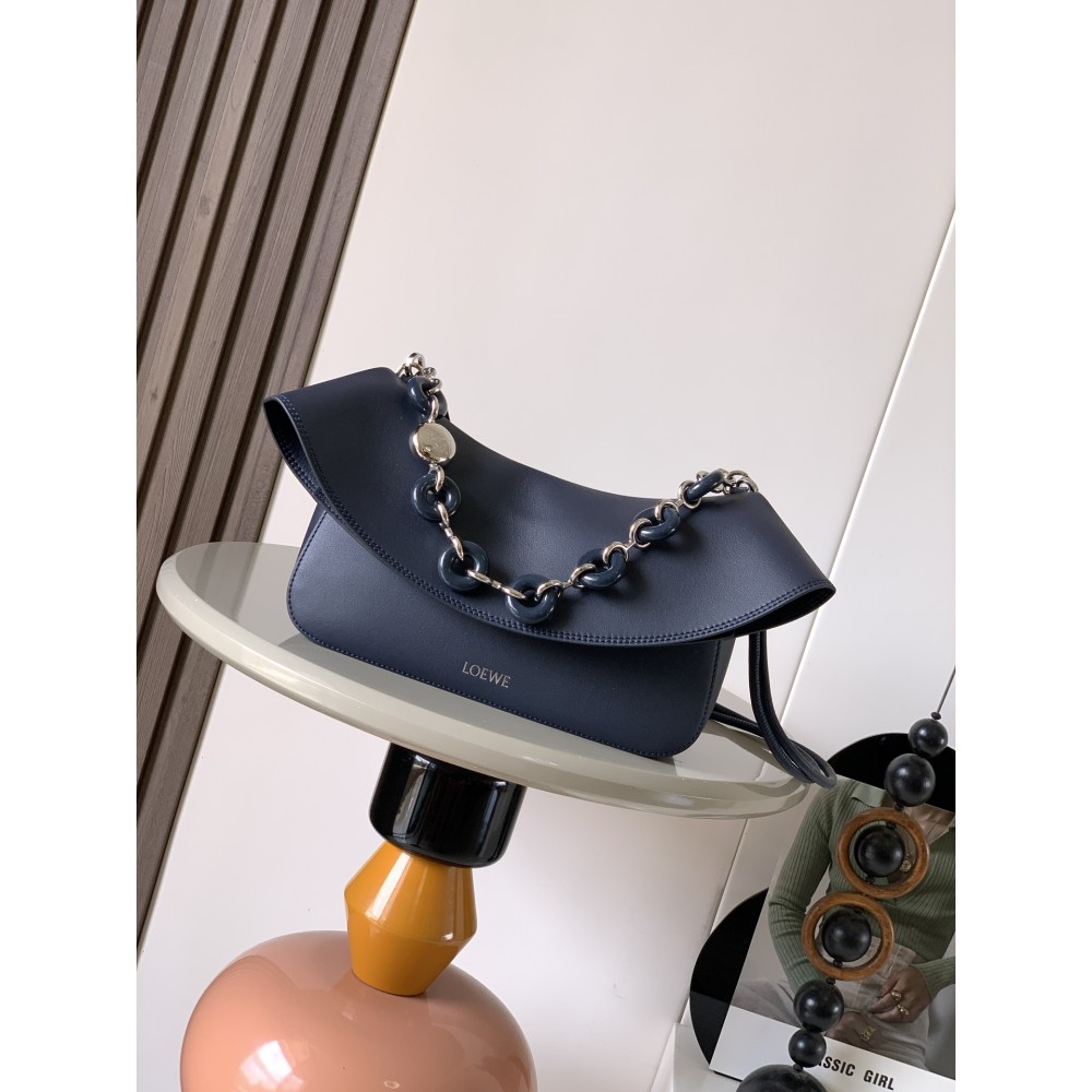 loewe-100 サイズ:  26CM X 18CM X 13CM