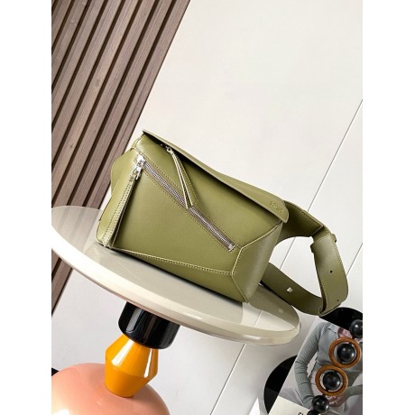 loewe-107 サイズ:  24CM X 16CM X 10.5CM