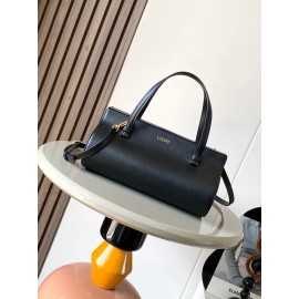 loewe-117 サイズ:  25cm X 13cm X 15cm