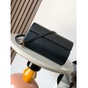 loewe-117 サイズ:  25cm X 13cm X 15cm