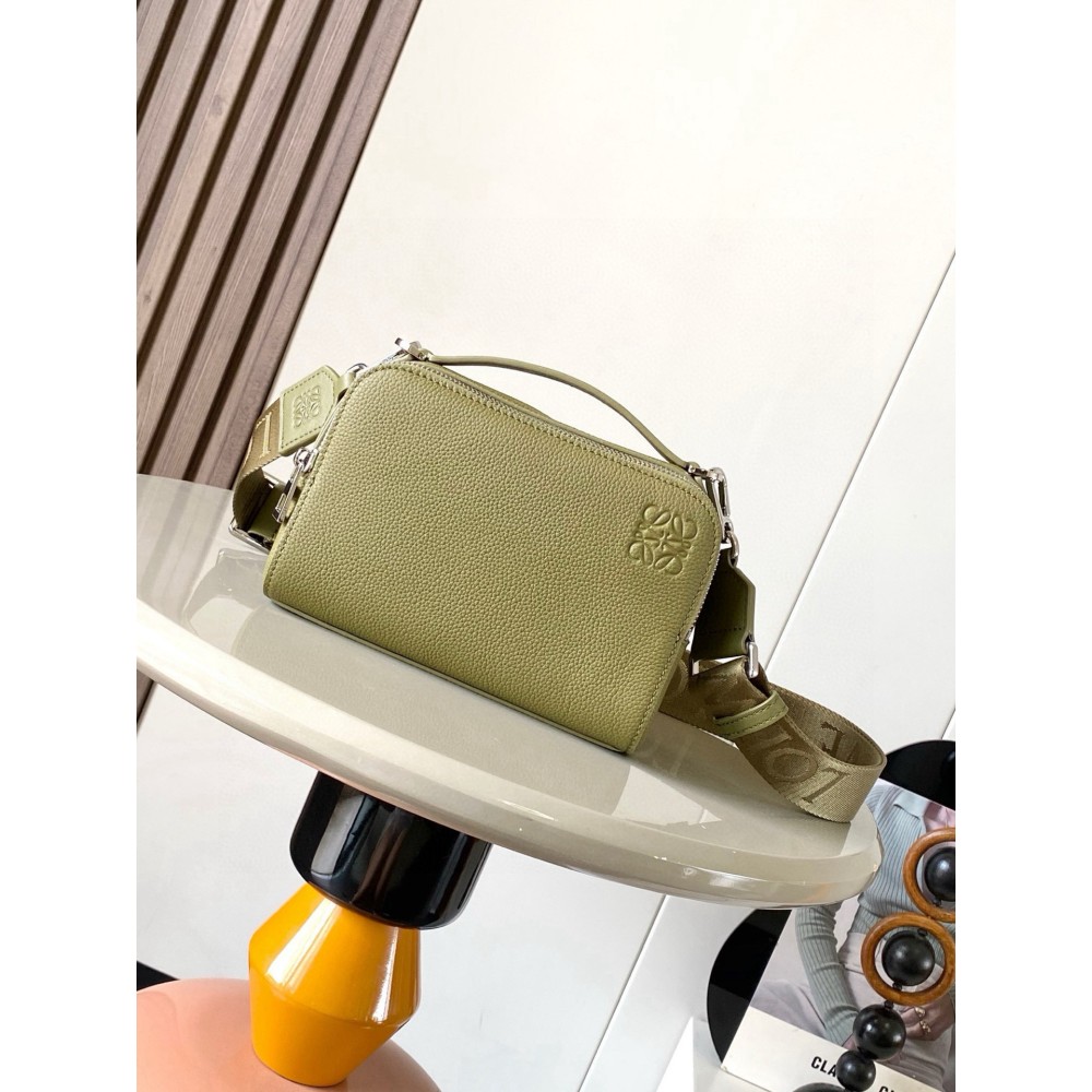 loewe-124 サイズ:  18CM X 13CM X 8.5CM