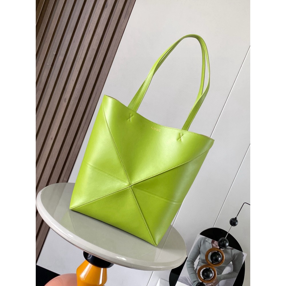 loewe-143 サイズ:  31 X 25 X 14CM