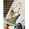 loewe-147 サイズ:  31 X 25 X 14CM