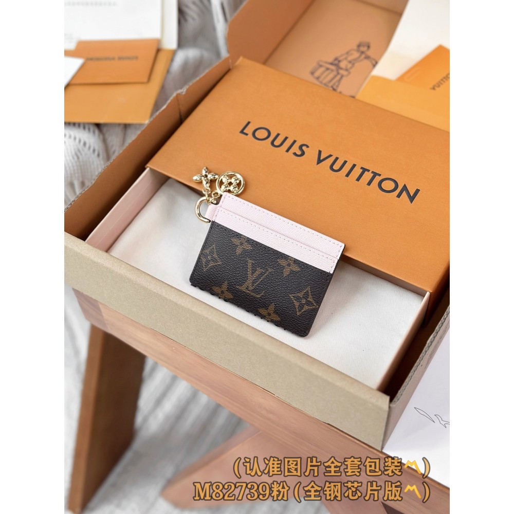 【M82739】ピンク A 級全鋼 パーソナライズドカスタム LV Charms 名刺入れ｜Monogram キャンバス＆牛革｜ゴールドメタルチャーム 10.2×7.3×0.3cm