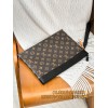 【M82079】モノグラム A 級全鋼 パーソナライズドカスタム Pochette To-Go｜Monogram Eclipse キャンバス｜ポータブルハンドポケット 30×21.5×1cm