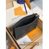 【M61692】ニューエンボス A 級全鋼 パーソナライズドカスタム Pochette To-Go ミドルサイズ｜Monogram Shadow×Eclipse エンボス｜タフ＆クラシック融合 27×21×6cm