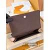 「M82509 A 級全鋼 パーソナライズドカスタム WALLET ON CHAIN LILY ハンドバッグ｜シャープなデザインと多機能性のモダンアイテム」 10.2×3.5×20.7cm