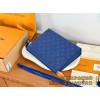 M30423 ブルーモノグラム A 級全鋼️ パーソナライズドカスタム Pochette Voyage MM トラベルポーチ｜Taïga 皮革 ×Monogram Eclipse キャンバス｜ストラクチャードデザイン 27×21×6cm