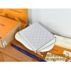 M30423 ホワイトモノグラム A 級全鋼 パーソナライズドカスタム Pochette Voyage MM トラベルポーチ｜Taïga 皮革 ×Monogram Eclipse キャンバス｜スタイリッシュ多用途 27×21×6cm