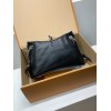  免税版 M12888G 全鋼製 CarryAll BB ハンドバッグ｜クリーンライン × 光沢メタルチェーンのエレガンス 17×10×26cm